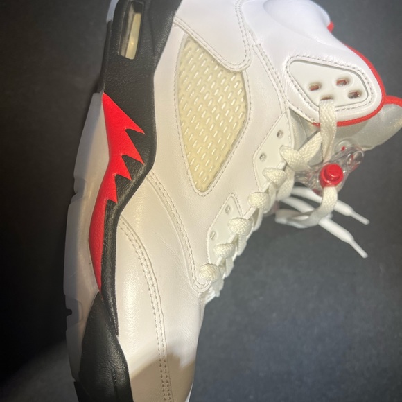 Nike Jordan’s V - Picture 6 of 16